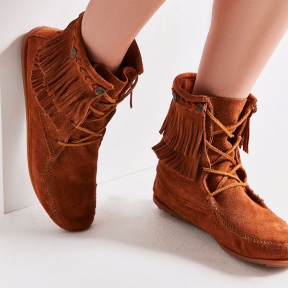 Minnetonka Double Fringe Tramper Boots